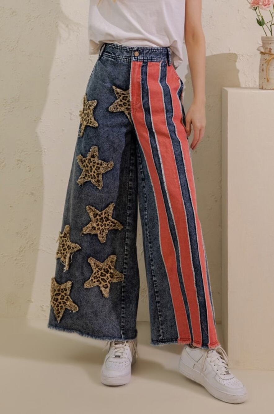 Sage & Fig Leopard Star Patchwork Wide Leg Jeans Size L - Americana